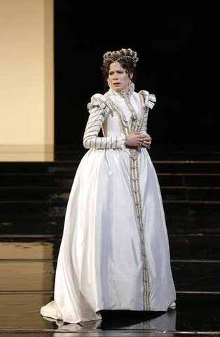 Ana María Martínez (Elisabetta), Don Carlo, Giuseppe Verdi. San Francisco Opera, 2015-16. Photographer: Cory Weaver/San Francisco Opera.