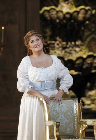 Anna Pirozzi (Maddalena di Coigny), Andrea Chénier, Umberto Giordano. San Francisco Opera, 2016-17. Photographer: Cory Weaver/San Francisco Opera.