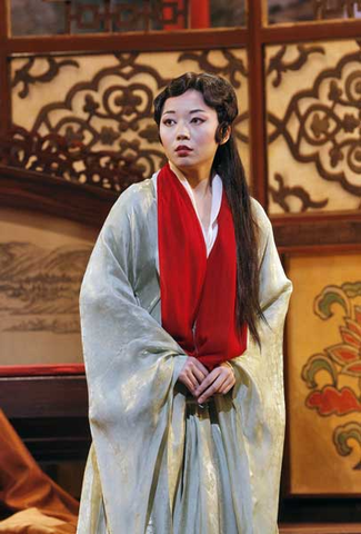 Pureum Jo (Dai Yu), Dream of the Red Chamber, Bright Sheng. San Francisco Opera, 2016-17. Photographer: Cory Weaver/San Franicsco Opera.