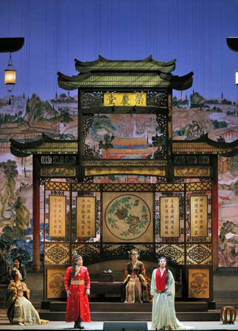 Hyona Kim (Lady Wang), Yije Shi (Bao Yu), Qiulin Zhang (Granny Jia), Pureum Jo (Dai Yu), Dream of the Red Chamber, Bright Sheng. San Francisco Opera, 2016-17. Photographer: Cory Weaver/San Franicsco Opera.