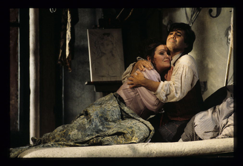 Rosalind Sutherland (Mimì), La Bohème, Giacomo Puccini. San Francisco Opera, 1999-2000. Photographer: Ken Friedman/San Francisco Opera.