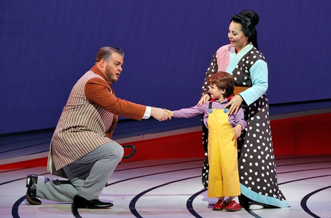 Anthony Clark Evans (Sharpless), Ayla Cashman (Sorrow), Lianna Haroutounian (Cio-Cio-San), Madama Butterfly, Giacomo Puccini. San Francisco Opera, 2016-17. Photographer: Cory Weaver/San Francisco Opera.