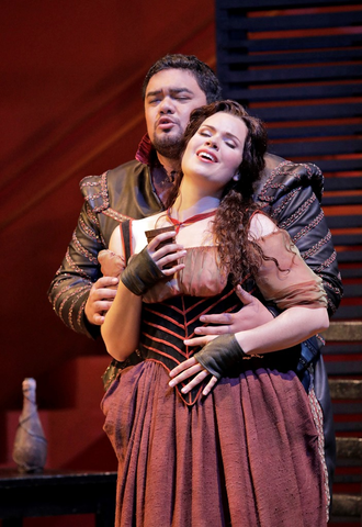 Pene Pati (The Duke of Mantua), Zanda Švēde (Maddalena), Rigoletto, Giuseppe Verdi. San Francisco Opera, 2016-17. Photographer: Cory Weaver/San Francisco Opera.