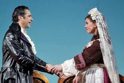 Ildebrando D'Arcangelo (Don Giovanni), Sarah Shafer (Zerlina), Don Giovanni, Wolfgang Amadeus Mozart. San Francisco Opera, 2016-17. Photographer: Cory Weaver/San Francisco Opera.