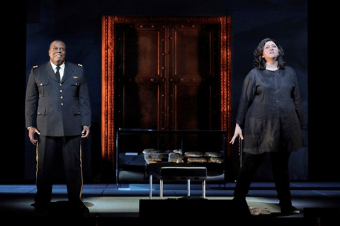 Alfred Walker (Orest), Christine Goerke (Elektra), Elektra, Richard Strauss. San Francisco Opera, 2017-18. Photographer: Cory Weaver/San Francisco Opera.