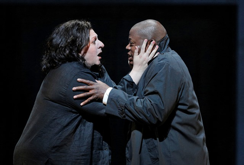 Christine Goerke (Elektra), Alfred Walker (Orest), Elektra, Richard Strauss. San Francisco Opera, 2017-18. Photographer: Cory Weaver/San Francisco Opera.