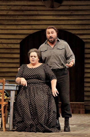 Jill Grove (Mamma Lucia), Roberto Aronica (Turiddu), Cavalleria Rusticana, Pietro Mascagni. San Francisco Opera, 2018-19. Photographer: Cory Weaver/San Francisco Opera.