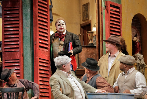 Marco Berti (Canio), Chorus, Pagliacci, Ruggero Leoncavallo. San Francisco Opera, 2018-19. Photographer: Cory Weaver/San Francisco Opera.