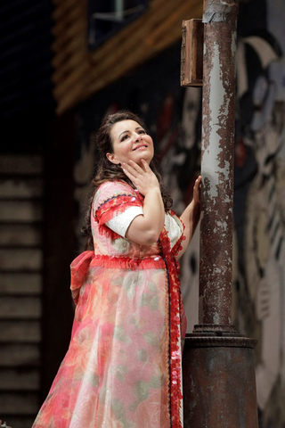 Lianna Haroutounian (Nedda), Pagliacci, Ruggero Leoncavallo. San Francisco Opera, 2018-19. Photographer: Cory Weaver/San Francisco Opera.