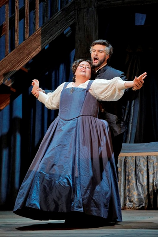 Jamie Barton as Sara and Andrew Manea as the Duke of Nottingham in Donizetti's "Roberto Devereux." Photo: Cory Weaver/San Francisco Opera