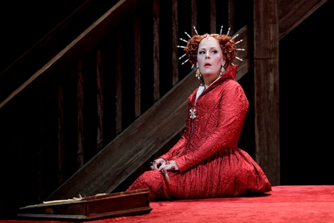 Sondra Radvanovsky as Elisabetta in Donizetti's "Roberto Devereux." Photo: Cory Weaver/San Francisco Opera