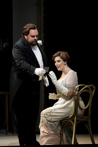 Brian Mulligan (Mandryka), Ellie Dehn (Arabella), Arabella, Richard Strauss. San Francisco Opera, 2018-19. Photographer: Cory Weaver/San Francisco Opera.