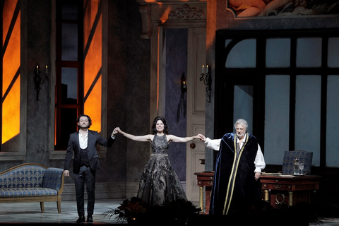 Arturo Chacón-Cruz (Gabriele Adorno), Ana María Martínez (Amelia Grimaldi), Plácido Domingo (Simon Boccanegra), Plácido Domingo in Concert. San Francisco Opera, 2018-19. Photographer: Cory Weaver/San Francisco Opera.