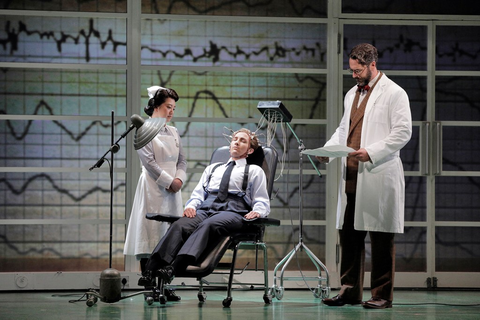 Sasha Cooke (Orlando), Christian Van Horn (Zoroastro), Supernumerary, Orlando, George Frideric Handel. Photo: Cory Weaver/San Francisco Opera