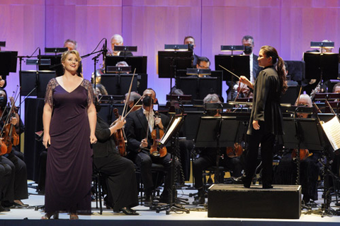 Rachel Willis-Sørensen with Eun Sun Kim and the San Francisco Opera Orchestra at "The Homecoming" concert, September 10, 2021 Photo: Cory Weaver/San Francisco Opera