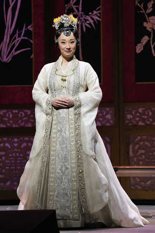 Hongni Wu as Bao Chai in Bright Sheng's "Dream of the Red Chamber." Photo: Cory Weaver/San Francisco Opera