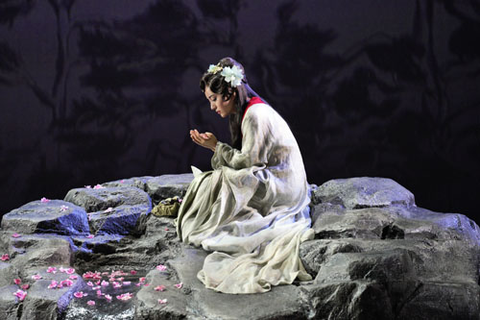 Meigui Zhang as Dai Yu in Bright Sheng's "Dream of the Red Chamber." Photo: Cory Weaver/San Francisco Opera