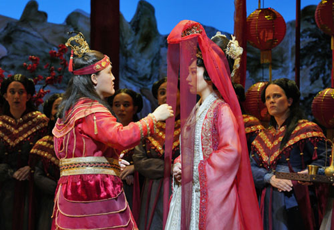 Konu Kim as Bao Yu and Hongni Wu as Bao Chai in Bright Sheng's "Dream of the Red Chamber." Photo: Cory Weaver/San Francisco Opera