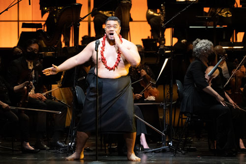 Pene Pati performs the traditional Maori action chant "A Te Tarakihi" at "Opera Ball: The Centennial Celebration." Photo: Kristen Loken/San Francisco Opera