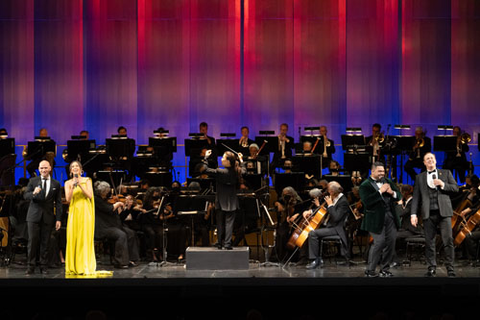 Michael Fabiano, Nadine Sierra, Pene Pati, and Lucas Meachem with Music Director Eun Sun Kim and the San Francisco Opera Orchestra at "Opera Ball: The Centennial Celebration." Photo: Kristen Loken/San Francisco Opera