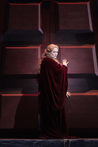 Camilla Nylund as the Empress in Strauss and Hofmannsthal's "Die Frau ohne Schatten." Photo: Cory Weaver/San Francisco Opera