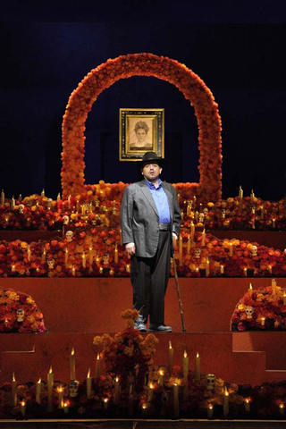 Alfredo Daza as Diego Rivera in Gabriela Lena Frank and Nilo Cruz's "El último sueño de Frida y Diego." Photo: Cory Weaver/San Francisco Opera