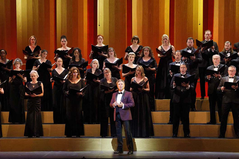 Roberto Alagna and members of the Opera Chorus at San Francisco Opera's "Opening Night Concert" on September 8, 2023 Photo: Cory Weaver/San Francisco Opera