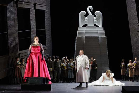 Judit Kutasi as Ortrud, Simon O'Neill as Lohengrin, and Julie Adams as Elsa in Wagner's "Lohengrin." Photo: Cory Weaver/San Francisco Opera