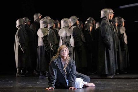 Julie Adams as Elsa in Wagner's "Lohengrin." Photo: Cory Weaver/San Francisco Opera