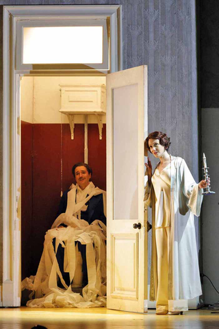 Carlo Vistoli as Arsace and Julie Fuchs in the title role of Handel's "Partenope." Photo: Cory Weaver/San Francisco Opera