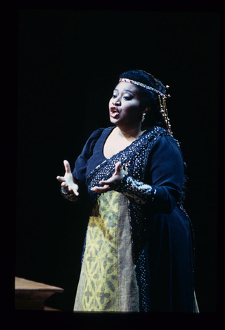 Michèle Crider (Aida), Aida, Giuseppe Verdi. San Francisco Opera, 1996-97. Photographer: Marty Sohl/San Francisco Opera.