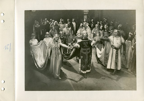 Lohengrin, Richard Wagner. San Francisco Opera, 1931. Photographer: Lawrence B. Morton/San Francisco Opera.