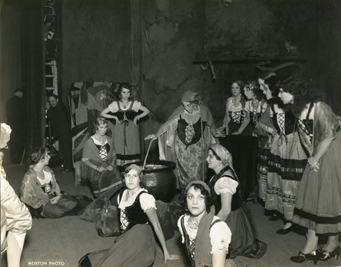 Un Ballo in Maschera, Giuseppe Verdi. San Francisco Opera, 1931. Photographer: Lawrence B. Morton/San Francisco Opera.