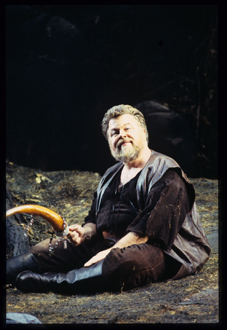 George Gray (Siegfried), Siegfried, Richard Wagner. San Francisco Opera, 1998-99. Photographer: Larry Merkle/San Francisco Opera.