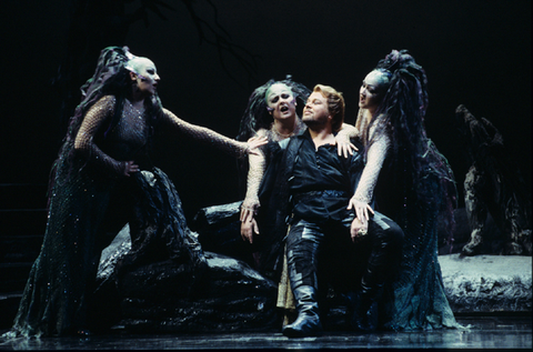 Elizabeth Bishop (Wellgunde), Elena Bocharova (Flosshilde), Wolfgang Schmidt (Siegfried), Suzanne Ramo (Woglinde), Götterdämmerung, Richard Wagner. San Francisco Opera, 1998-99. Photographer: Larry Merkle/San Francisco Opera.