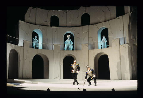 Marc Day (Amore), Christina Lamberti (La Fortuna), Nicolle Foland (Virtù), Matthew Lord (Soldier), Dennis Petersen (Soldier), L'Incoronazione di Poppea, Claudio Monteverdi. San Francisco Opera, 1997-98. Photographer: Marty Sohl/San Francisco Opera.