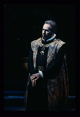 James Morris (Philip II), Don Carlo, Giuseppe Verdi. San Francisco Opera, 1998-99. Photographer: Marty Sohl/San Francisco Opera.