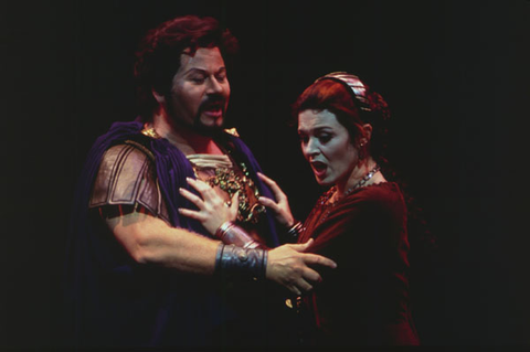 Michael Sylvester (Pollione), Anna Caterina Antonacci (Adalgisa), Norma, Vincenzo Bellini. San Francisco Opera, 1998-99. Photographer: Marty Sohl/San Francisco Opera.