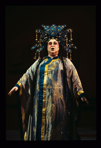 Audrey Stottler (Turandot), Turandot, Giacomo Puccini. San Francisco Opera, 1998-99. Photographer: Larry Merkle/San Francisco Opera.