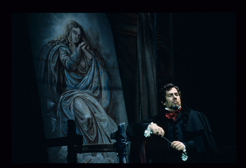 James Morris (Baron Scarpia), Tosca, Giacomo Puccini. San Francisco Opera, 1997-98. Photographer: Ron Scherl/San Francisco Opera.