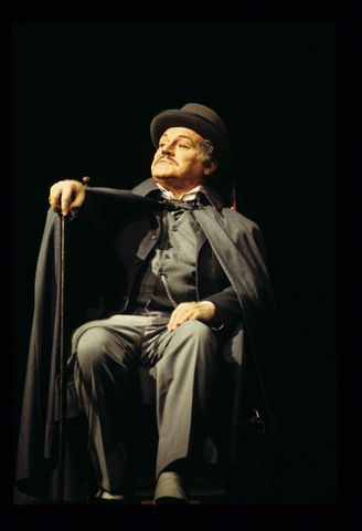 Kenneth Riegel (Gustav von Aschenbach), Death in Venice, Benjamin Britten. San Francisco Opera, 1997-98. Photographer: Marty Sohl/San Francisco Opera.