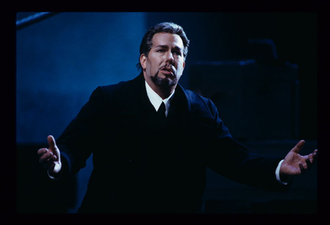 James Morris (The Dutchman), Der Fliegende Holländer, Richard Wagner. San Francisco Opera, 1997-98. Photographer: Marty Sohl/San Francisco Opera.