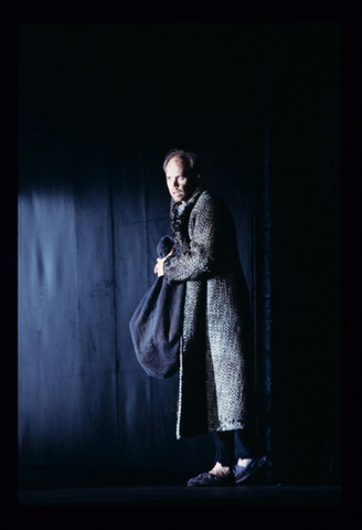 Alan Held (Orest), Elektra, Richard Strauss. San Francisco Opera, 1997-98. Photographer: Marty Sohl/San Francisco Opera.