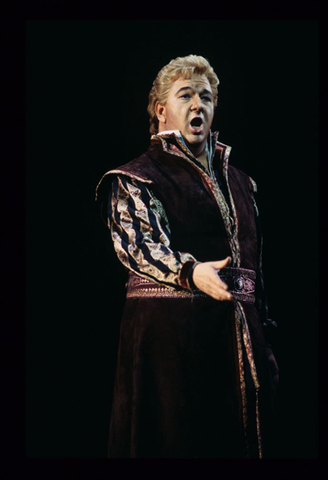 Chris Merritt (Arnold Melcthal), Guillaume Tell, Gioachino Rossini. San Francisco Opera, 1997-98. Photographer: Marty Sohl/San Francisco Opera.