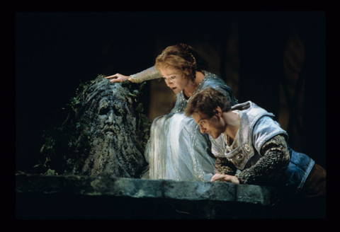 Frederica von Stade (Mélisande), Simon Keenlyside (Pelléas), Pelléas et Mélisande, Claude Debussy. San Francisco Opera, 1997-98. Photographer: Ron Scherl/San Francisco Opera.