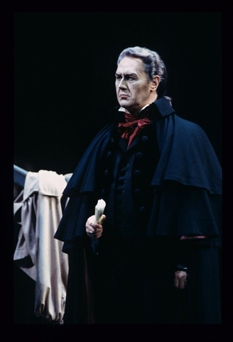 Sergei Leiferkus (Baron Scarpia), Tosca, Giacomo Puccini. San Francisco Opera, 1997-98. Photographer: Marty Sohl/San Francisco Opera.