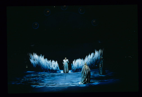 Ben Heppner (Lohengrin), Jan-Hendrik Rootering (Heinrich), Lohengrin, Richard Wagner. San Francisco Opera, 1996-97. Photographer: Ron Scherl/San Francisco Opera.