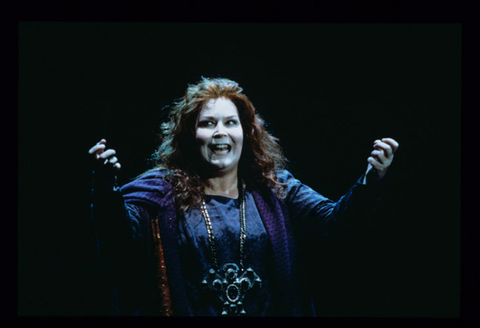 Elizabeth Connell (Ortrud), Lohengrin, Richard Wagner. San Francisco Opera, 1996-97. Photographer: Ron Scherl/San Francisco Opera.