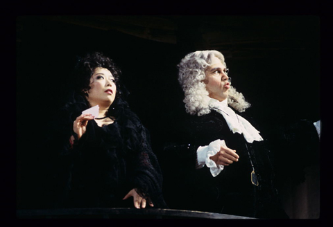 Mika Shigematsu (Rosina), Steven Condy (Doctor Bartolo), Il Barbiere di Siviglia, Gioachino Rossini. San Francisco Opera, 1996-97. Photographer: Marty Sohl/San Francisco Opera.