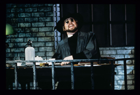 David Okerlund (Eisenstein), Die Fledermaus, Johann Strauss, Jr.. San Francisco Opera, 1996-97. Photographer: Ron Scherl/San Francisco Opera.